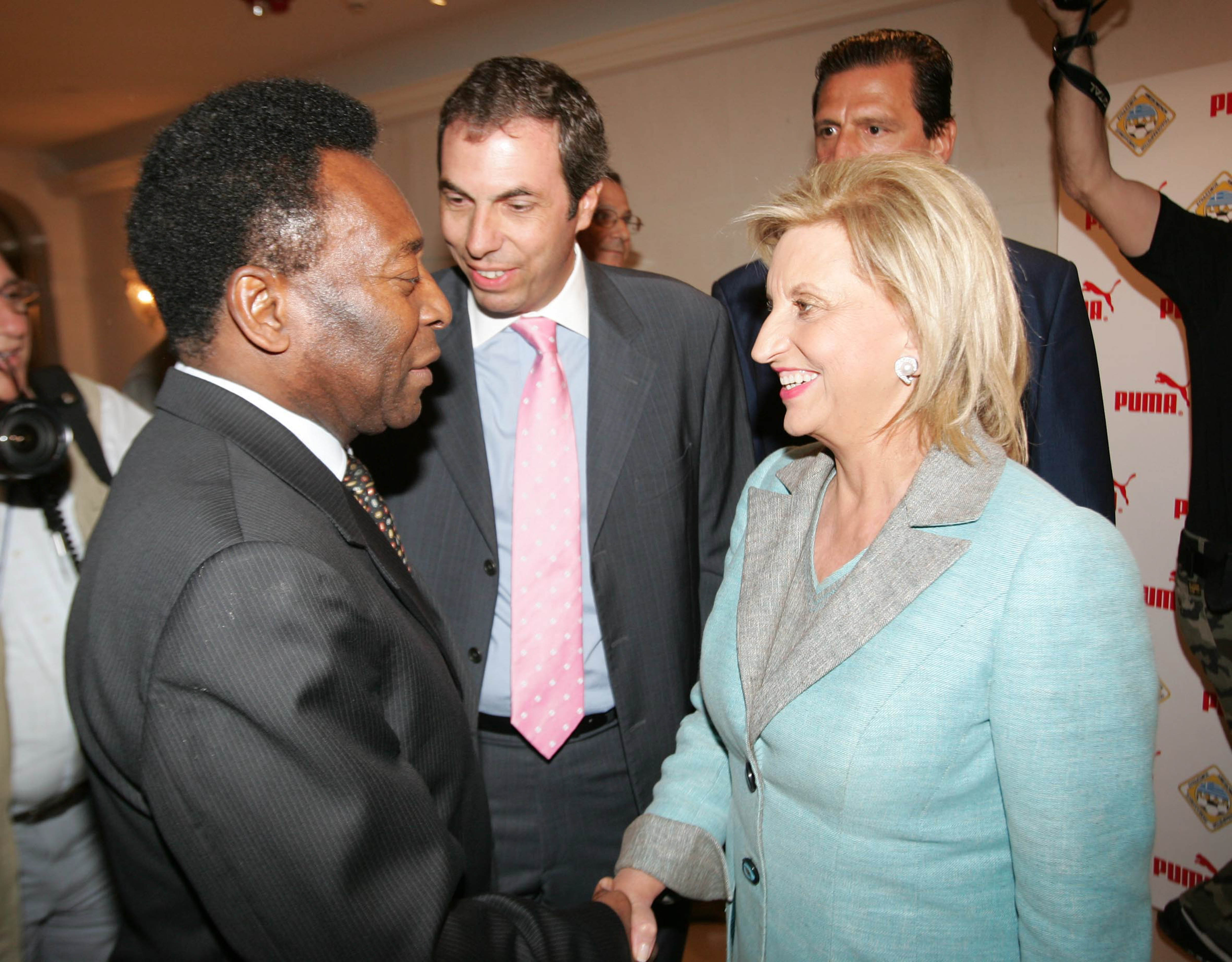 ΕΚΔΗΛΩΣΗ ΓΙΑ ΤΟ ΧΡΥΣΟ ΠΑΠΟΥΤΣΙ ΠΑΡΟΥΣΙΑ ΤΟΥ ΠΕΛΕ ΚΑΙ ΤΗΣ ΥΠ.ΤΟΥΡΙΣΤΙΚΗΣ ΑΝΑΠΤΥΞΗΣ Φ.Π.ΠΕΤΡΑΛΙΑ.